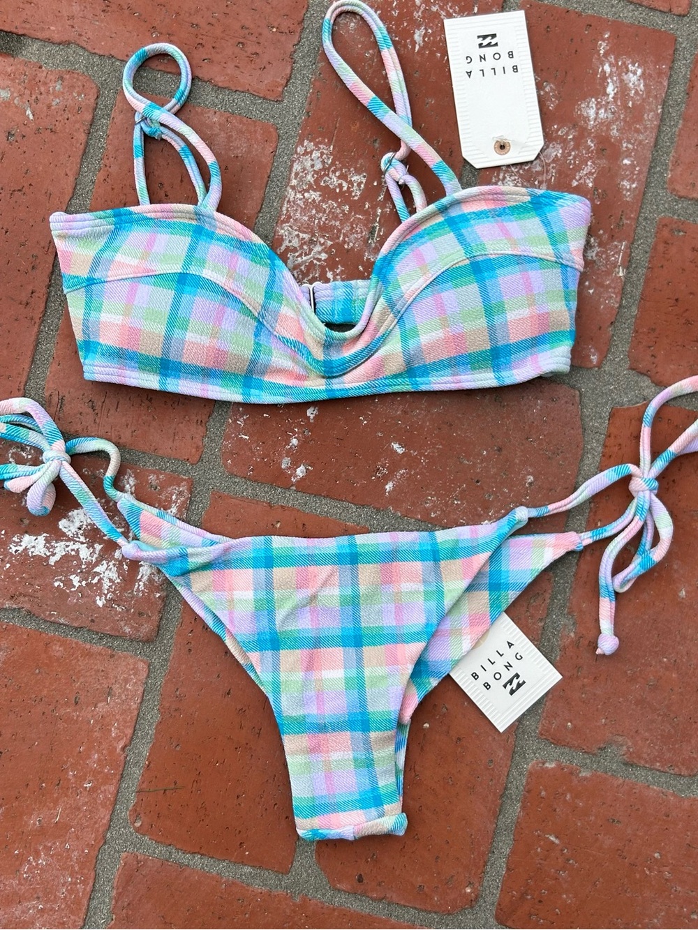 NWT Billabong Bikini Size S